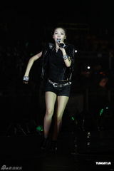 高清：韩流演唱会香港开锣 四组韩国女团劲歌热舞