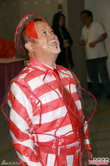 组图：黄宗泽岑丽香邓紫棋出席录影