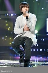 组图：韩节目《M Countdown》录制 KARA蝉联夺冠