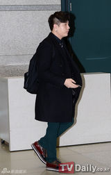 组图：SJ与INFINITE等结束雅加达公演亮相机场