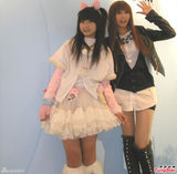 组图：萝莉许雅涵与叶子瑄为香港电影节献祝福