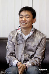 幻灯图：王宝强谈生活爱看电视剧 新作再扮农民工