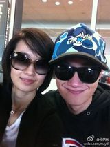 组图：传文章出轨被抓包 与马伊琍恩爱瞬间盘点