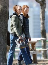 组图：暮光女新片剧照曝光 与朱丽安摩尔饰母女