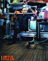 幻灯图集：王学圻走入时尚媒体 老戏骨彰显本色