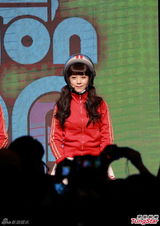 组图：CRAYON POP香江演唱继续卖萌