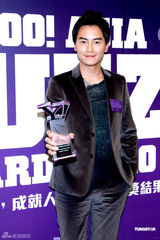 组图：金贤重香港获大奖 阿SA无缘和男友过圣诞