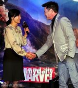 组图：小罗伯特唐尼首尔宣传《钢铁侠3》