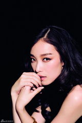 组图：倪妮性感大片薄纱蔽体美腿秀场