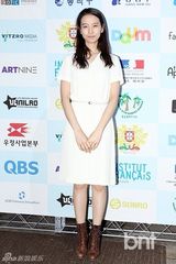 组图：金赛纶出席首尔国际微电影节骨瘦如柴