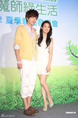 组图：林依晨讨厌男友黏人 放言想尝试姐弟恋