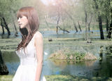 高清组图：女主播柳岩登《花溪》封面 写真纯美