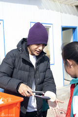 组图：陈坤行走的力量探访西宁支教志愿者