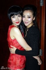 组图：陈紫函法老发型蛇形项链出位 女王气势逼人