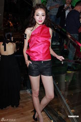 组图：刘嘉玲放言绝未涉毒 张柏芝回避媒体拒采访