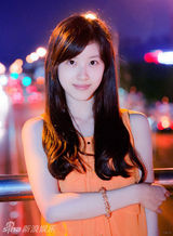 组图：奶茶妹妹最新私照曝光 清华校花清纯依旧