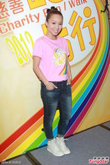 组图：李小鹏有女万事足 笑称女儿遗传运动基因