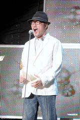 组图：金音创作奖鼓励新鲜人 陈升助阵豹纹装抢眼