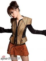 高清组图：张靓颖哥特造型拍杂志写真 变身时尚偶像