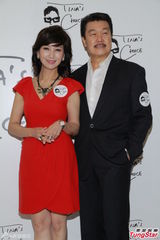 组图：邓丽欣遭催婚 赵雅芝否认与汪明荃不和