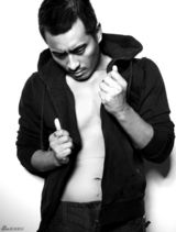 组图：陈龙写真秀猛男范儿 粉碎新武松瘦削质疑