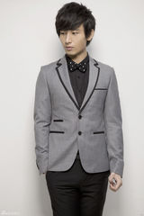 组图：成毅时尚大片优雅英伦气质