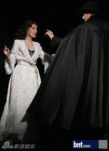 组图：音乐剧《歌剧魅影》在韩上演感动全场