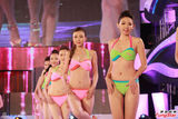 组图：亚姐中华赛区12强 佳丽泳装起舞风骚性感