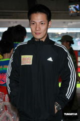 幻灯图：谢婷婷等出席慈善步行 赞张柏芝好妈妈