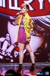 组图：SE7EN FTIsland等众星点亮Mcountdown舞台