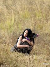 组图：莫文蔚专辑封面曝光 蓝天白云衬妩媚风情