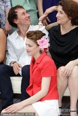 高清图：《妓院里的回忆》发布会 杰斯敏清新迷人