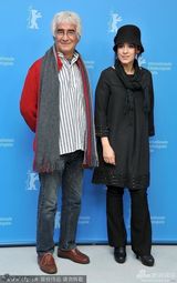 组图：《闭幕》发布 帕纳西红毛衣喜庆亮相