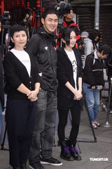 幻灯图集：《艋舺》票房过两千万 钮承泽携主演还愿