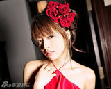 组图：日本女演员释由美子秀性感娇乳精致容颜