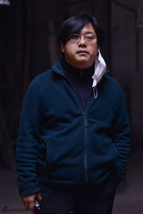 组图：黄立行改戏路拍悬疑片 自称玫瑰味男人