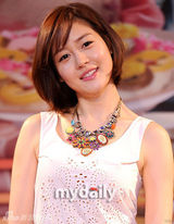 组图：成宥利等出席新剧《神之晚餐》新闻发布会