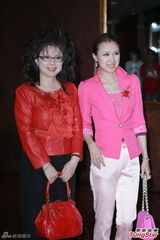 组图：黄百鸣子大婚众星出席 林峰吴千语恩爱