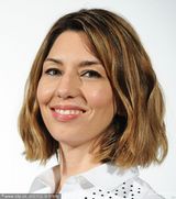 组图：《珠光宝气》首映 女导演科波拉知性范儿