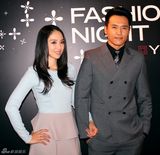 组图：董璇高云翔夫妻携手甜蜜亮相摩登夜