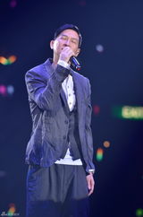 组图：刘德华演唱会嘉宾皆大牌 张家辉全家撑场