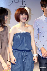 幻灯图：棉花糖组合清新现身北京 被唤小公主