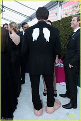 组图：金凯瑞天使大脚怪造型不改搞笑本色