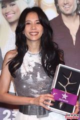 组图：莫文蔚出道20周年 有意计划世界巡演