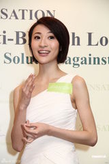 高清图：林峰堂妹出席商业活动 称不知林峰绯闻