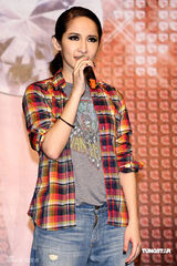 幻灯图集：萧亚轩庆功 表示已完成母亲对其期许