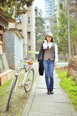 组图：武大女神生活美照 长发飘逸清新自然