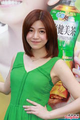 组图：陈妍希生日出工拒谈绯闻男友古天乐