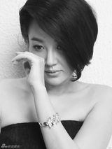 组图：许晴为杂志拍写真 诠释女性的温婉优雅