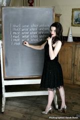 幻灯图集：攻读量子物理学位的内衣模特莱莉写真